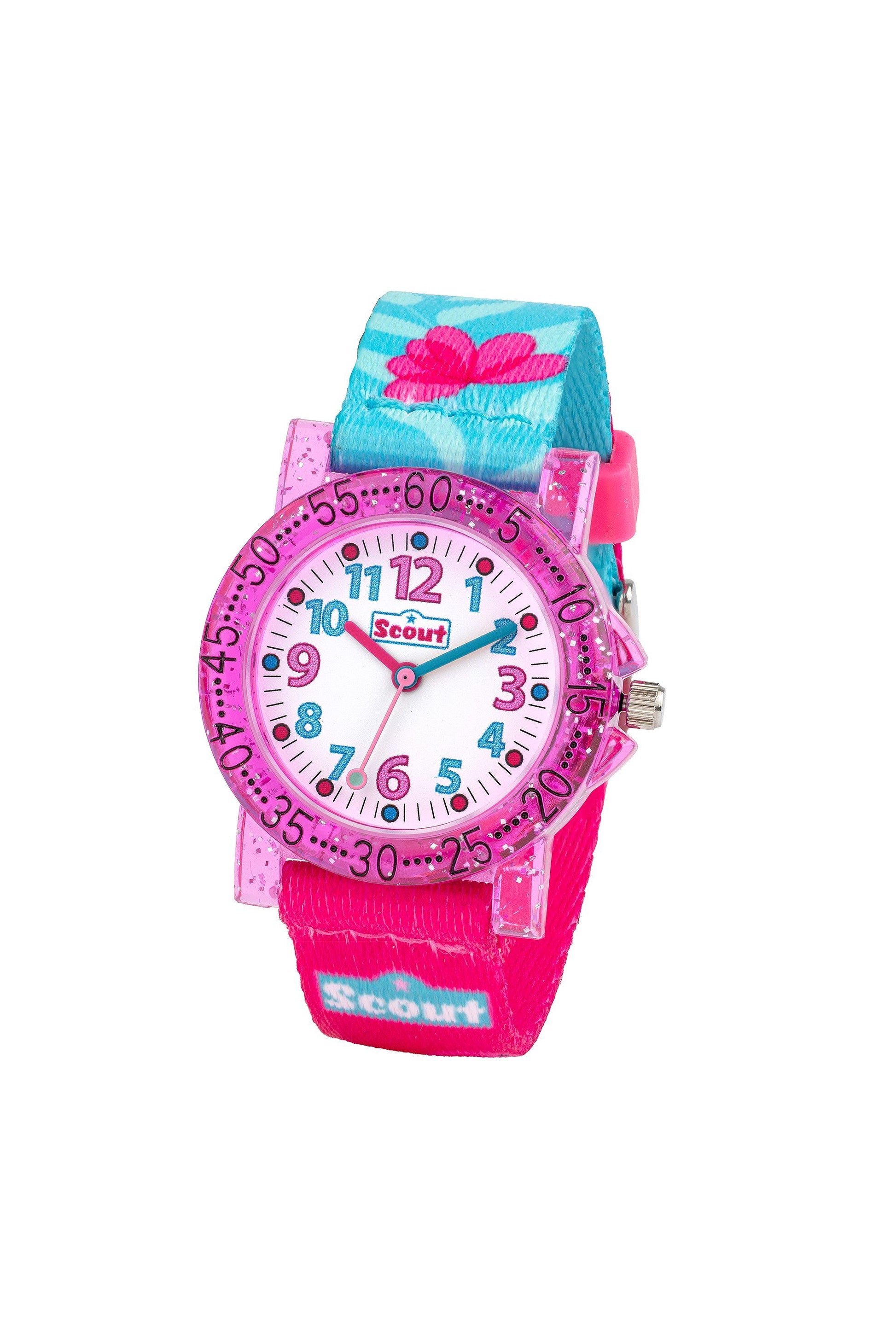 Scout Kinderuhr aus der Serie ‚The IT Collection‘ mit pinkem Gehäuse, weißem Zifferblatt und türkis-pinkem Textilarmband mit Flamingo- und Blumenmotiven