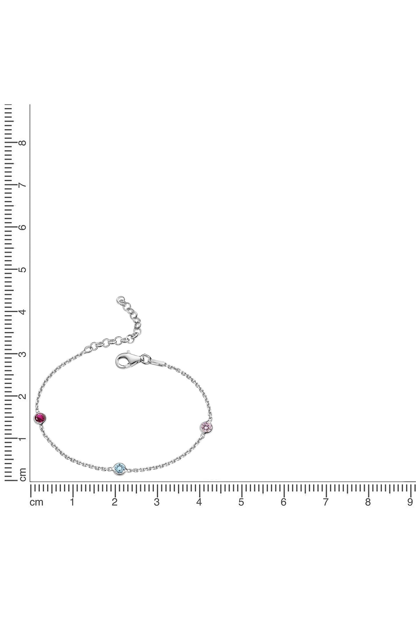 Silbernes Scout Armband mit Zirkonia neben einem Lineal zur Größendarstellung
